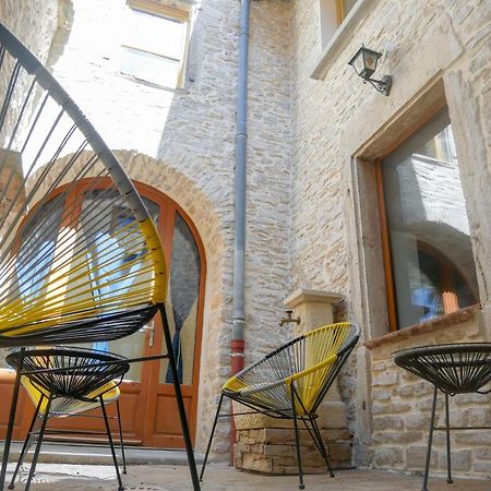 Gite Des Augustins Cremieu Экстерьер фото